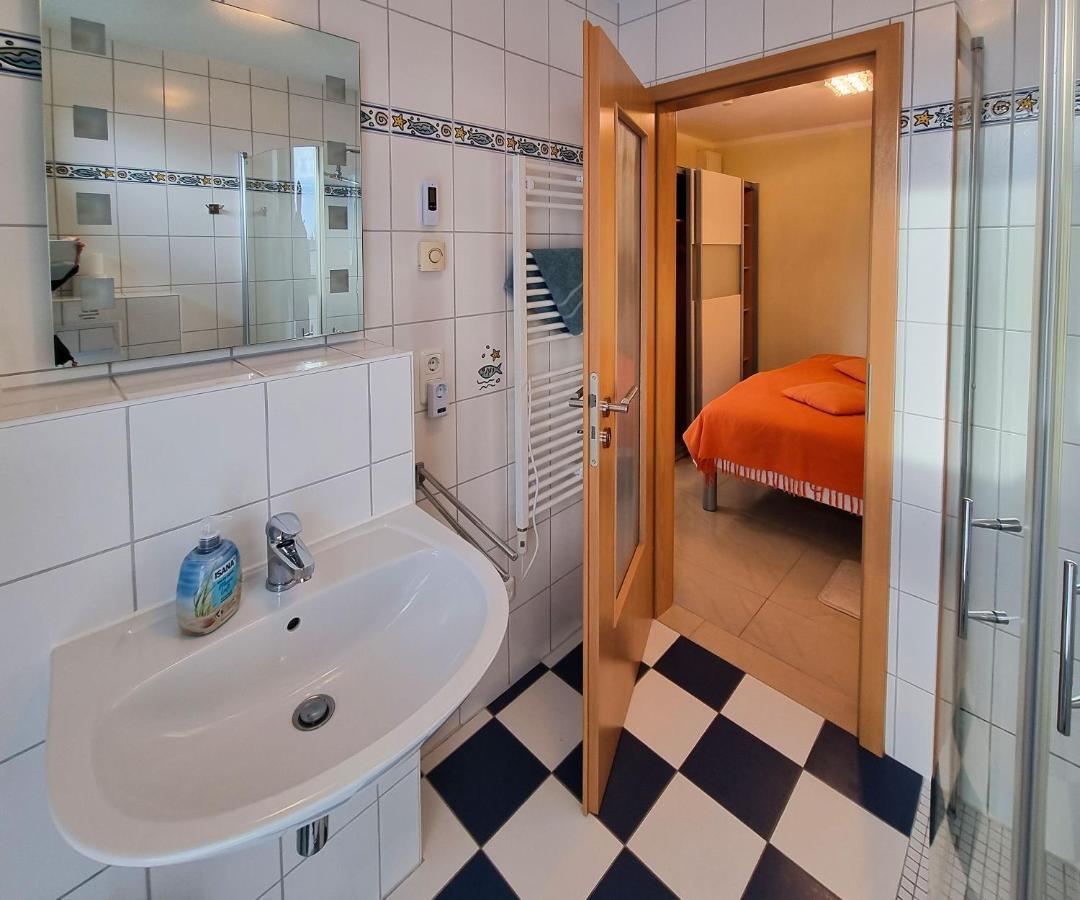 Ferienhaus "Zum Kreideblick" ザスニッツ エクステリア 写真
